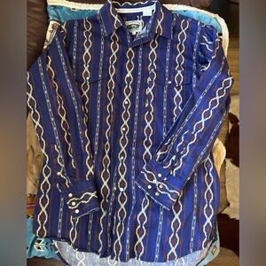 Cumberland Outfitters  Vintage Blue / Purple Patterned Button-Up Shirt
